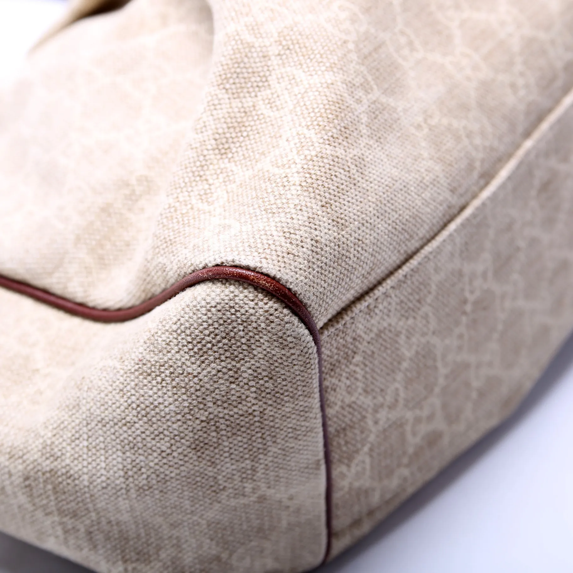 211944 Sukey GG Leather Medium Beige