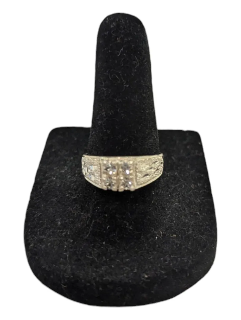 4 Gem Silver Signate Ring Size 4 (15)