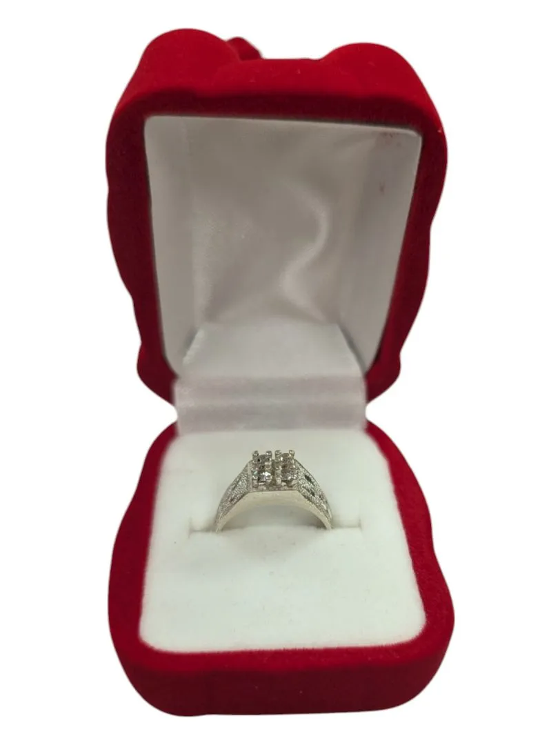 4 Gem Silver Signate Ring Size 4 (15)