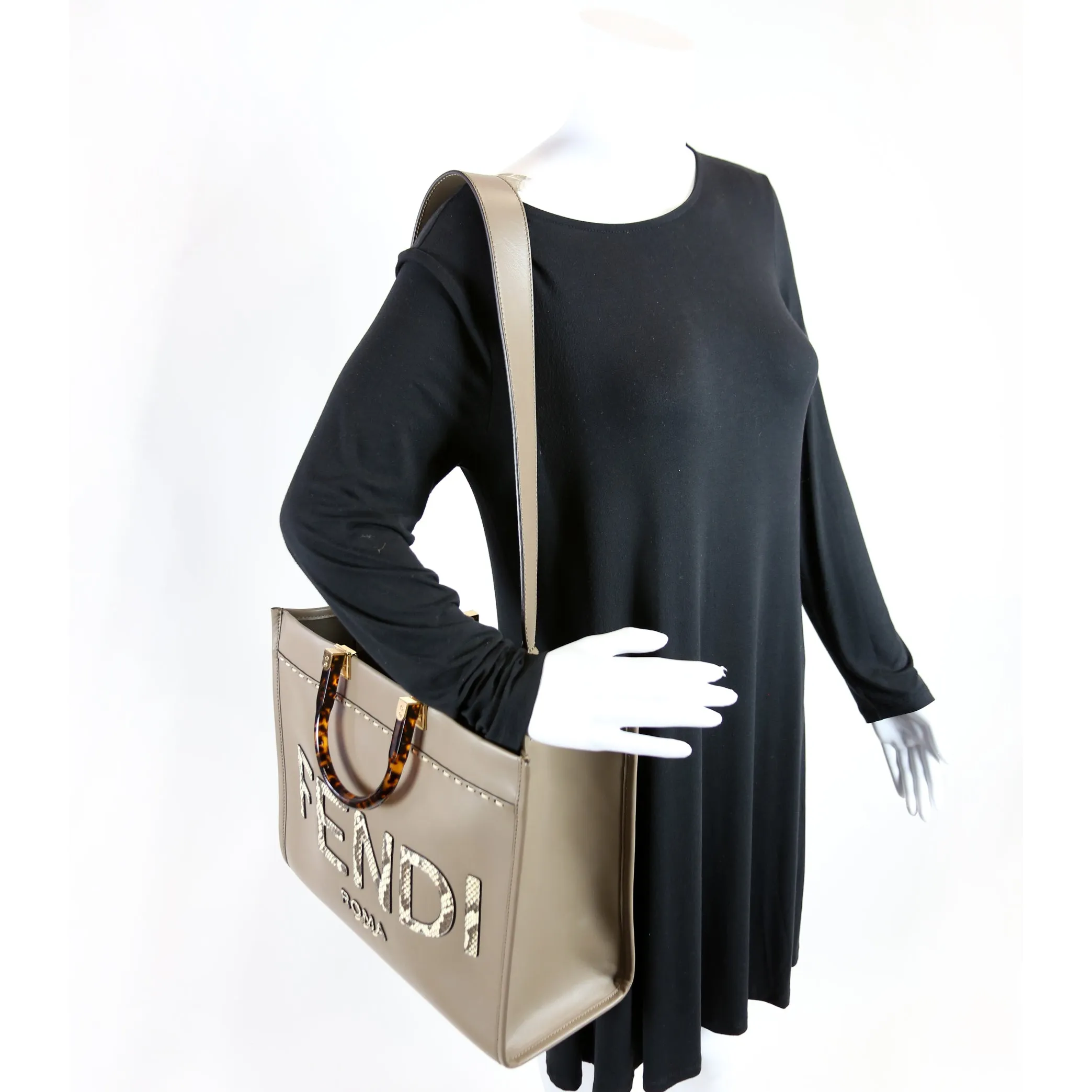 8BH386 Sunshine Shopper Medium Leather Grey