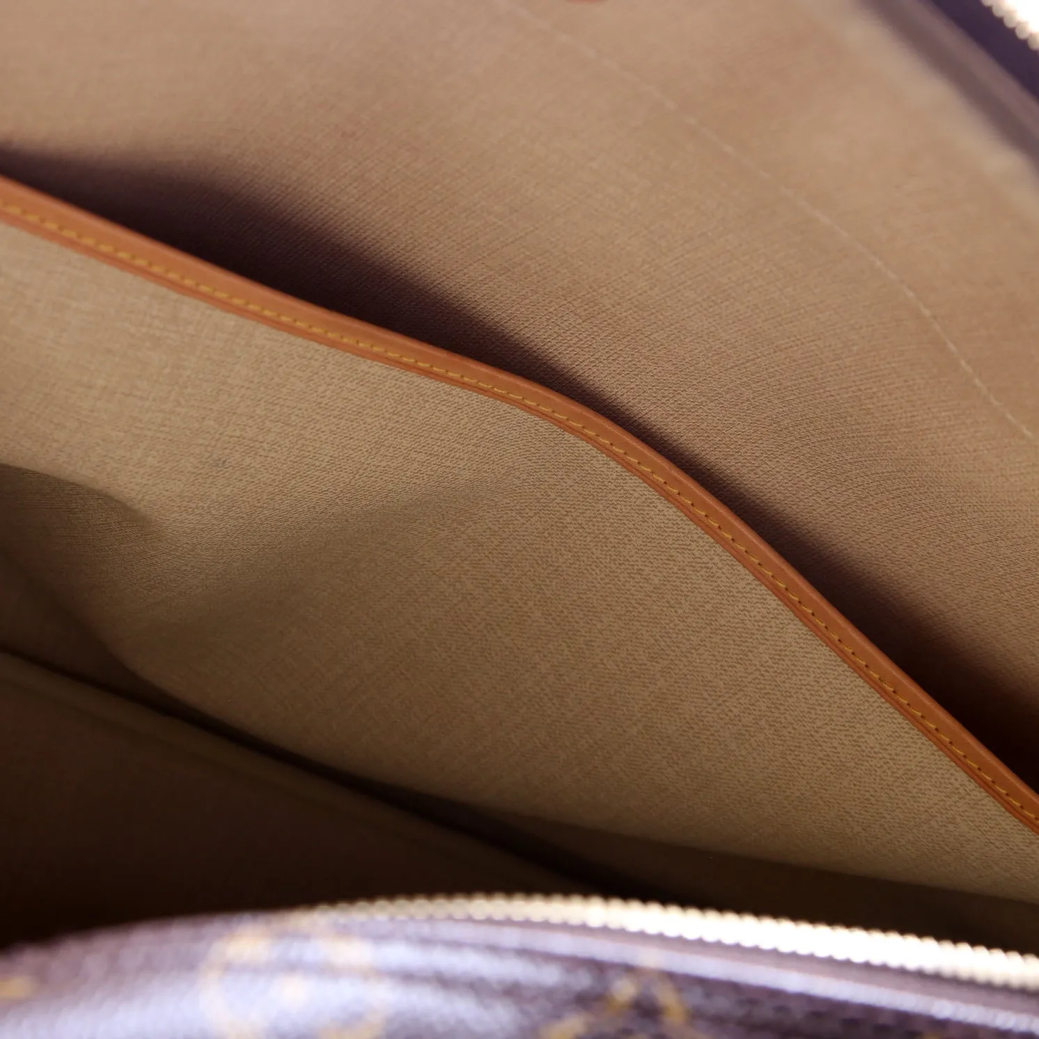 Alize 2 Compartment Monogram