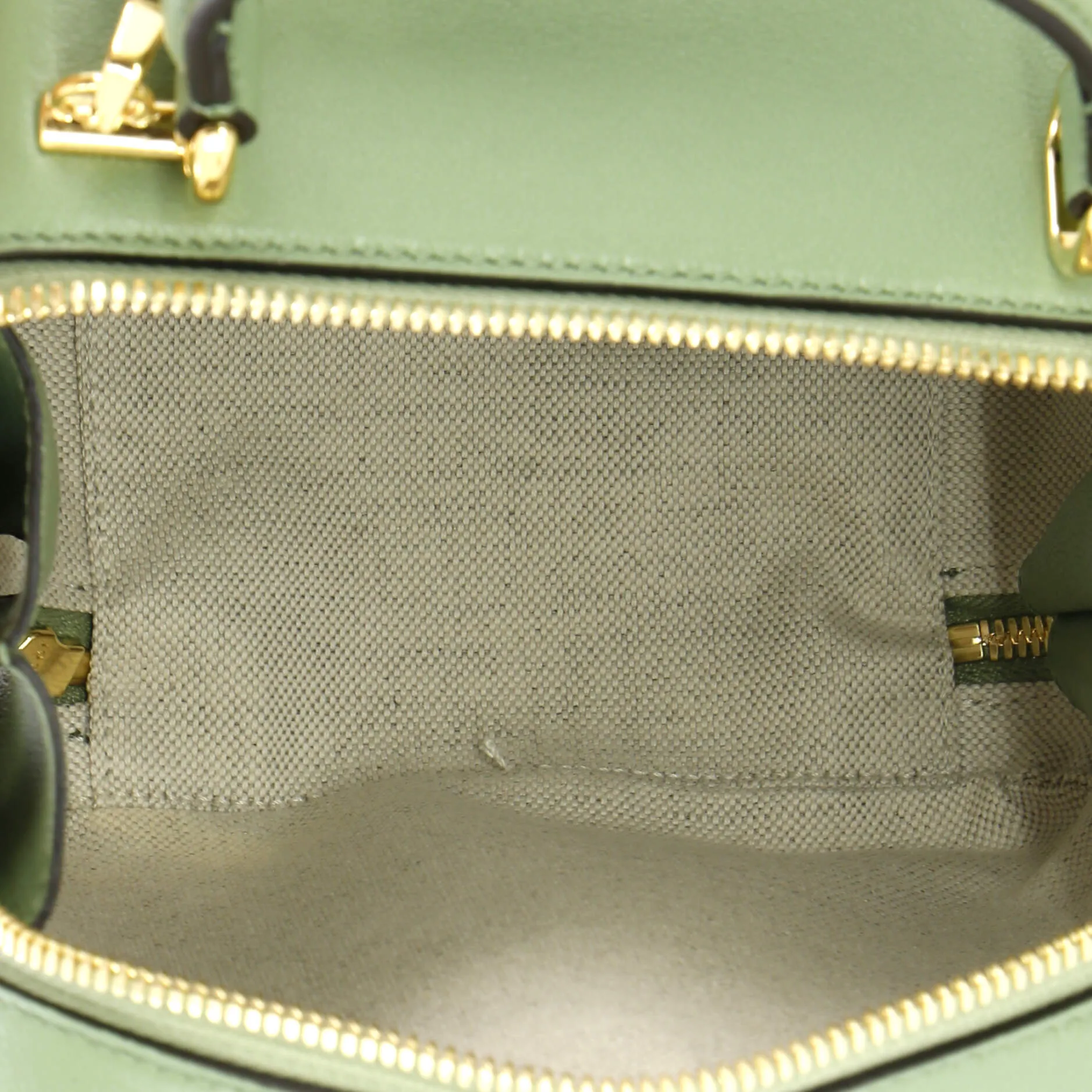 Blondie NM Top Handle Shoulder Bag Diagonal Quilted Leather