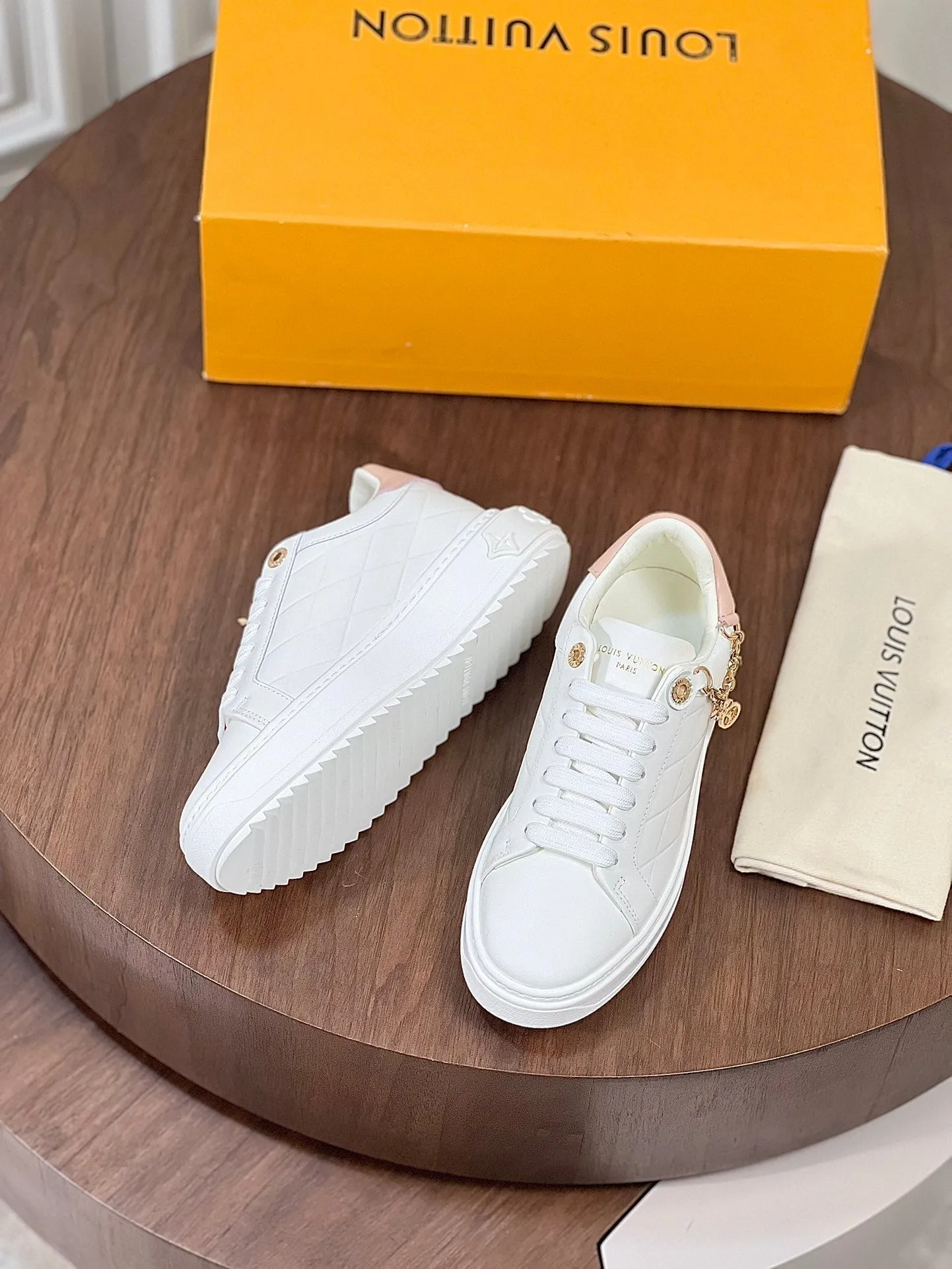 Louis Vuitton TIME OUT SNEAKER WHITE CALFSKIN WITH SIGNATURE CHARMS