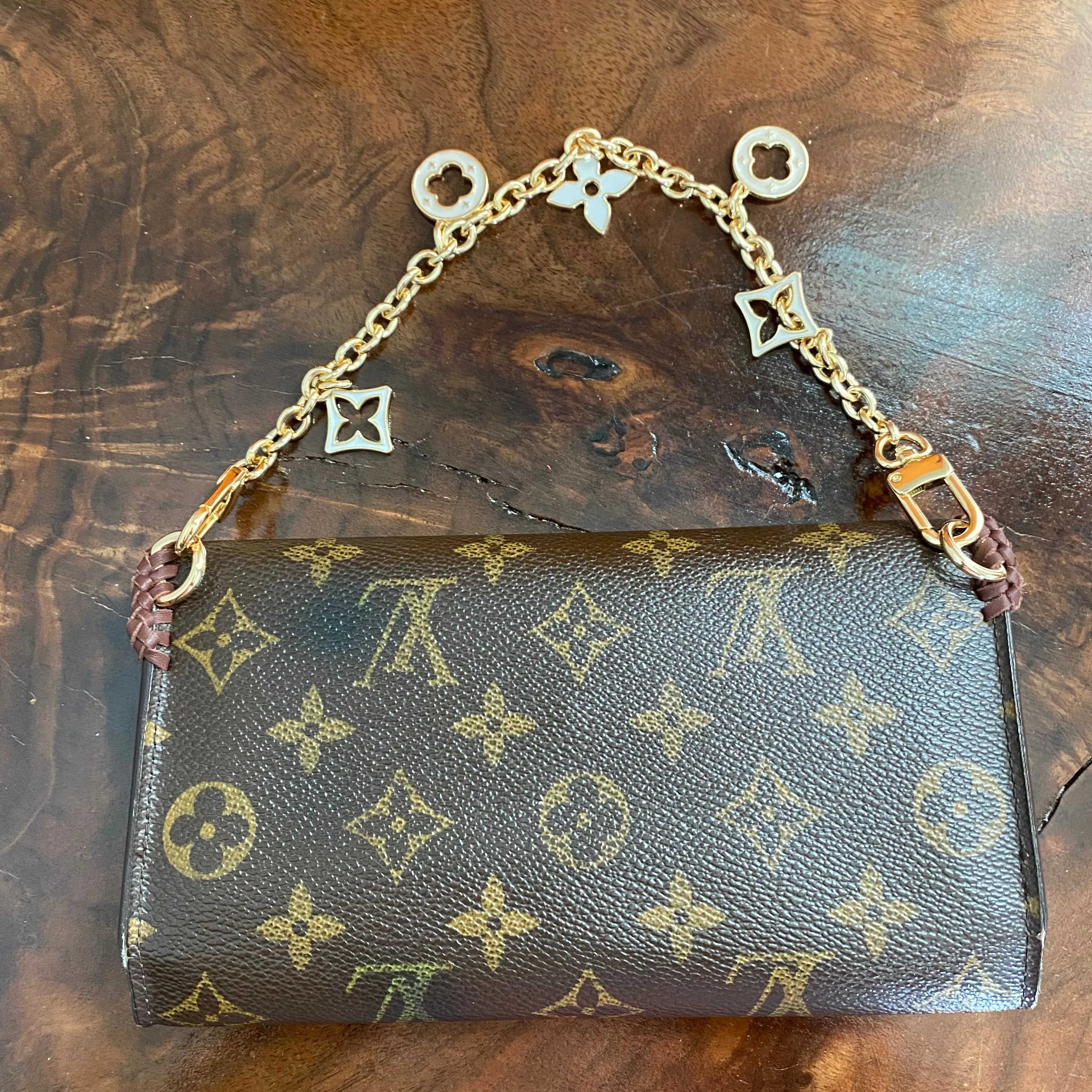 The Junco Wallet Wristlet - Vintage Monogram in Brown