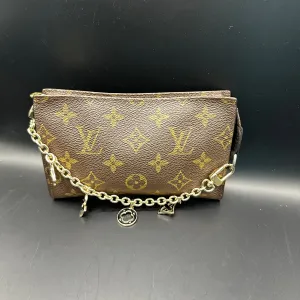 The Junco Wristlet - Vintage Monogram in Black